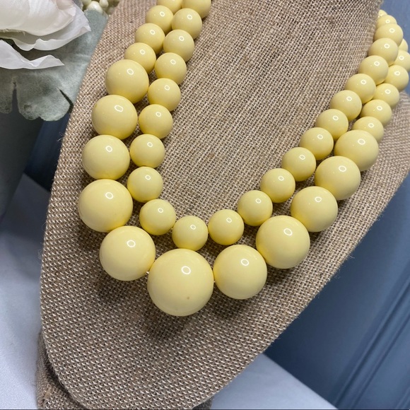 Vintage 2 Layer Pastel Yellow Oversized Pearls - Picture 3 of 6